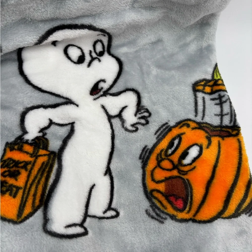 Casper Halloween Costumes Gray Soft Plush Throw Blanket Pumpkin Skeleton Dracula